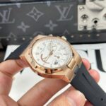 Vacheron Constantin Replica Watch Overseas Dual Time 47450 White Dial Rubber Strap 9F 42mm - Image 3