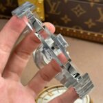 Vacheron Constantin Good Imitation Watches Overseas Dual Time 47450 Black Dial 9F Factory 42mm - Image 10