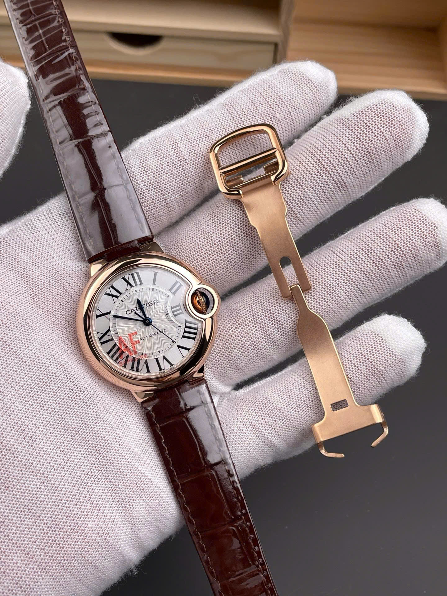 Dong-ho-Cartier-nu-day-da-may-co-Automatic-Ballon-Bleu-De-WJBB0040-mau-nau-xuong-AF-33mm-1.jpg Cartier Good Imitation Watches Ballon Bleu De WJBB0040 Women-s Brown Leather Strap AF Factory 33mm - Image 1