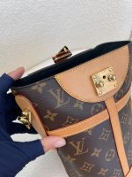 Fold Me Pouch M80874 - Image 7