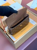 Wallet on Chain Ivy M81911 - Image 9