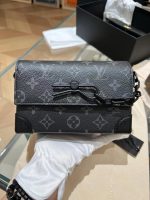 Steamer Wearable Wallet M81783 - Image 6