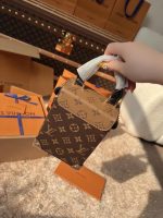 Camera Box M82465 - Image 5