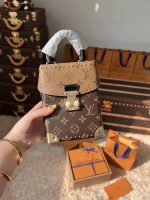 Camera Box M82465 - Image 8