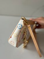 LV x TM Pochette Accessoires M13404 - Image 5