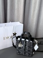 Small Dior Toujours Vertical Tote Bag M2835ODFG_M911 - Image 9