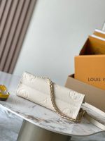 OnTheGo East West M23698 - Image 5