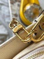 OnTheGo East West M23698 - Image 7