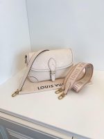 Diane M46388 - Image 10