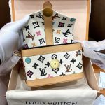 Envelope Wearable Wallet M83346 - Image 4