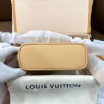 Envelope Wearable Wallet M83346 - Image 5