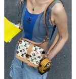 Envelope Wearable Wallet M83346 - Image 10