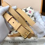 Envelope Wearable Wallet M83346 - Image 7