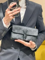 Montsouris Wearable Wallet M83567 - Image 10