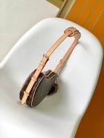 Croissant MM M46828 - Image 2