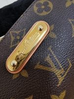 Eva Handbag M95567 - Image 4