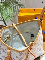 Louis Vuitton CarryAll PM M24707 - Image 3