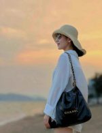 CHANEL 22 Small Bag - Image 8