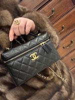 CHANEL 25P Edition Bag - Image 7