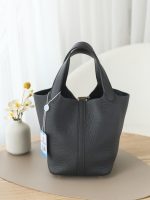 Hermès Picotin Lock 18 – Black with Gold Hardware - Image 6