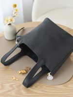 Hermès Picotin Lock 18 – Black with Gold Hardware - Image 8