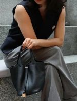 Hermès Picotin Lock 18 – Black with Gold Hardware - Image 11