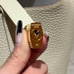 Hermès Picotin Lock 18 – Craie & Gold - Image 10