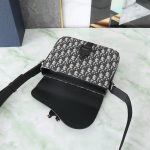 Saddle Single Shoulder Crossbody Bag - Image 7