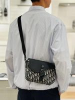 Saddle Single Shoulder Crossbody Bag - Image 8