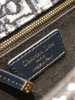 Dior 30 Montaigne - Image 10