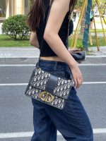 Dior 30 Montaigne - Image 12