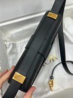 30 Montaigne Chain Bag - Image 8