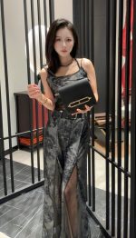 Hermès Roulis 19 – Noir with Gold Hardware - Image 13