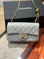 Chanel Classic Flap Mini – Light Grey Lambskin & Gold-Tone Metal – Pearl Crush - Image 4