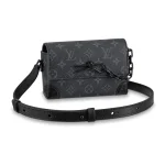 Steamer Wearable Wallet M81783
