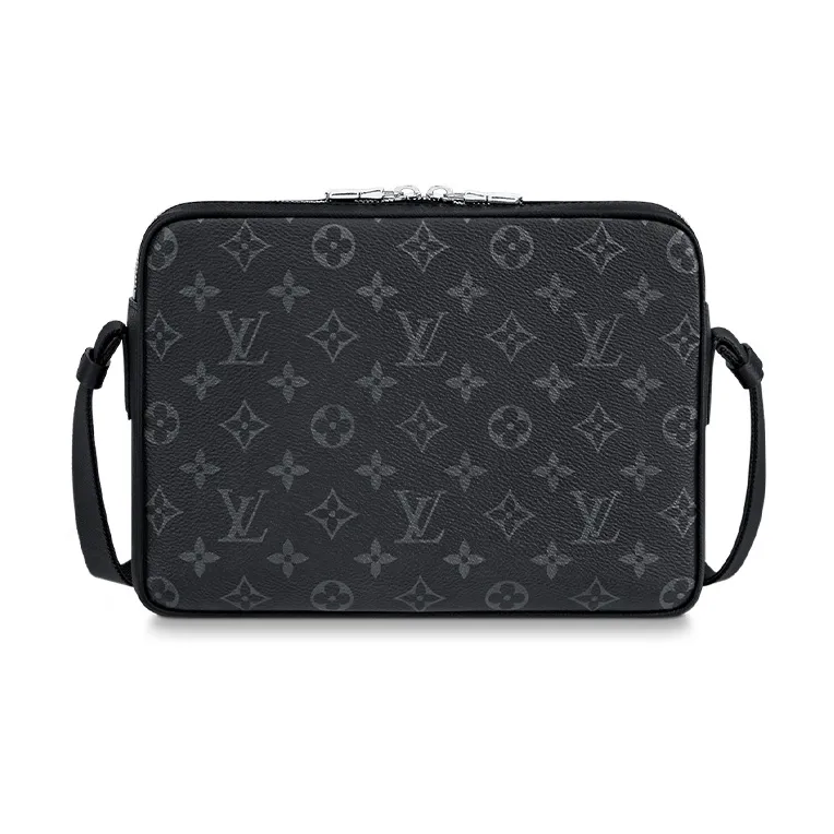 5ff154303efe4029b6bd13466ac5beef.webp Louis Vuitton Outdoor Messenger PM M30233 - Image 1