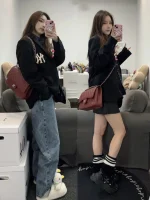 Chanel Classic Flap Jumbo – Burgundy Caviar Leather & Gold-Tone Metal - Image 9