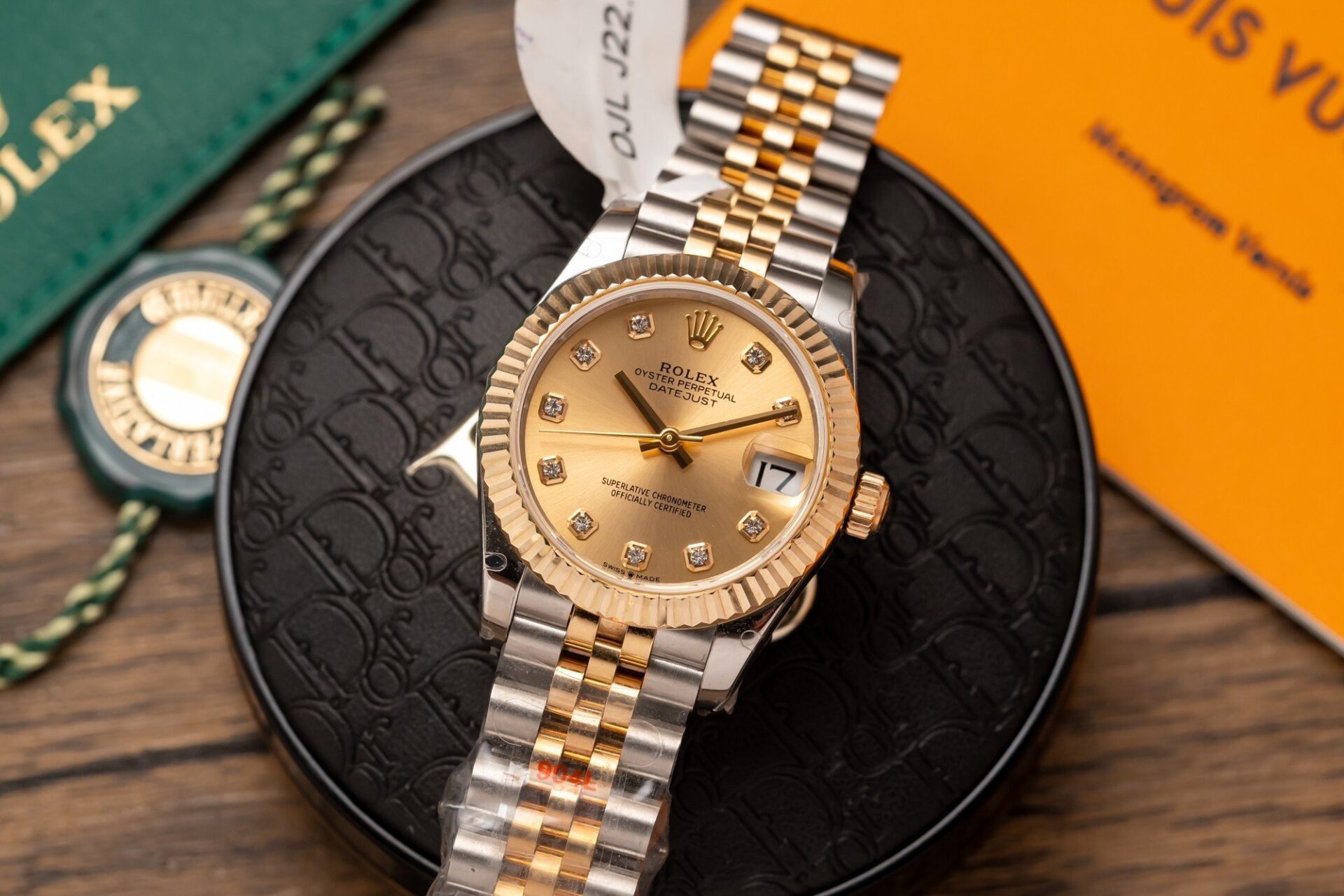 Dong-Ho-Nu-Rolex-DateJust-Replica-11-Boc-Vang-That-18K-GMF-31mm-1.jpg Rolex DateJust Best Replica Watch Gold Wrapped Jubilee Strap GM Factory 31mm - Image 1