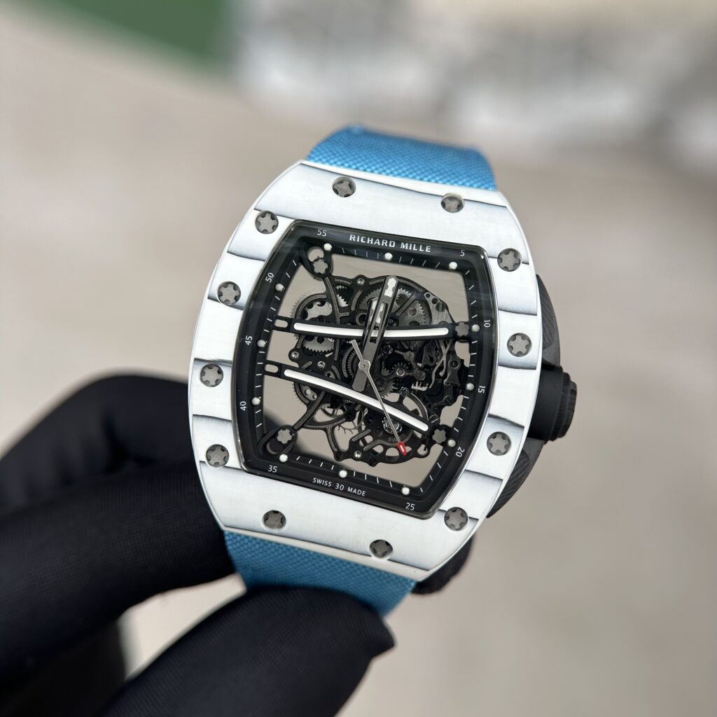 Dong-Ho-Richard-Mille-Che-Tac-RM61-01-Ultimate-Edition-Tourbillon-Carbon-5.jpg Richard Mille RM61-01 Ultimate Edition Carbon Replica Watches 43mm - Image 1