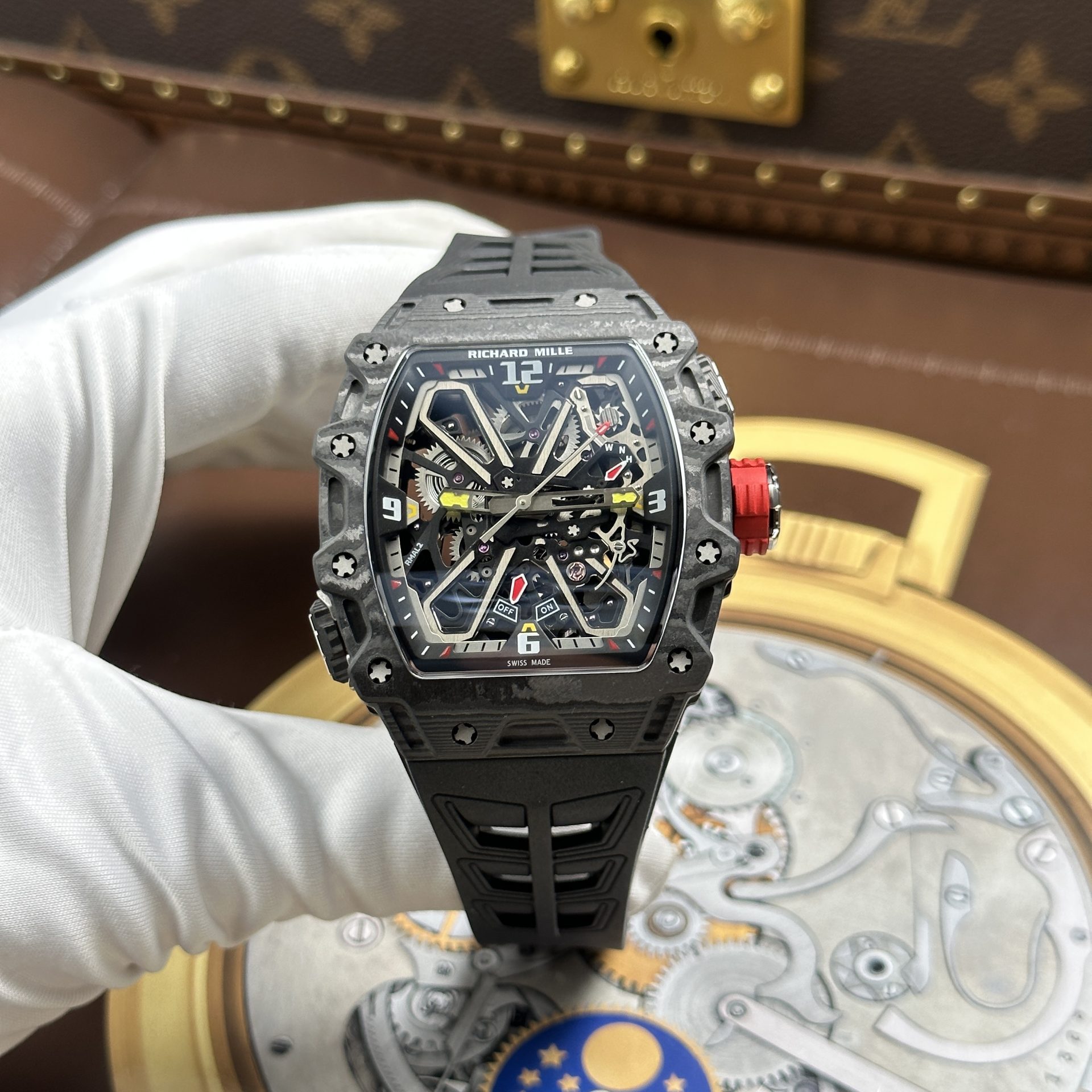 Dong-Ho-Richard-Mille-RM-35-03-Rafael-Nadal-Replica-11-Vo-Carbon-TPT-Mau-Den-43-1.jpg Richard Mille RM 35-03 Rafael Nadal Knock Off Watches Case Carbon TPT Black 43.2x50mm - Image 1