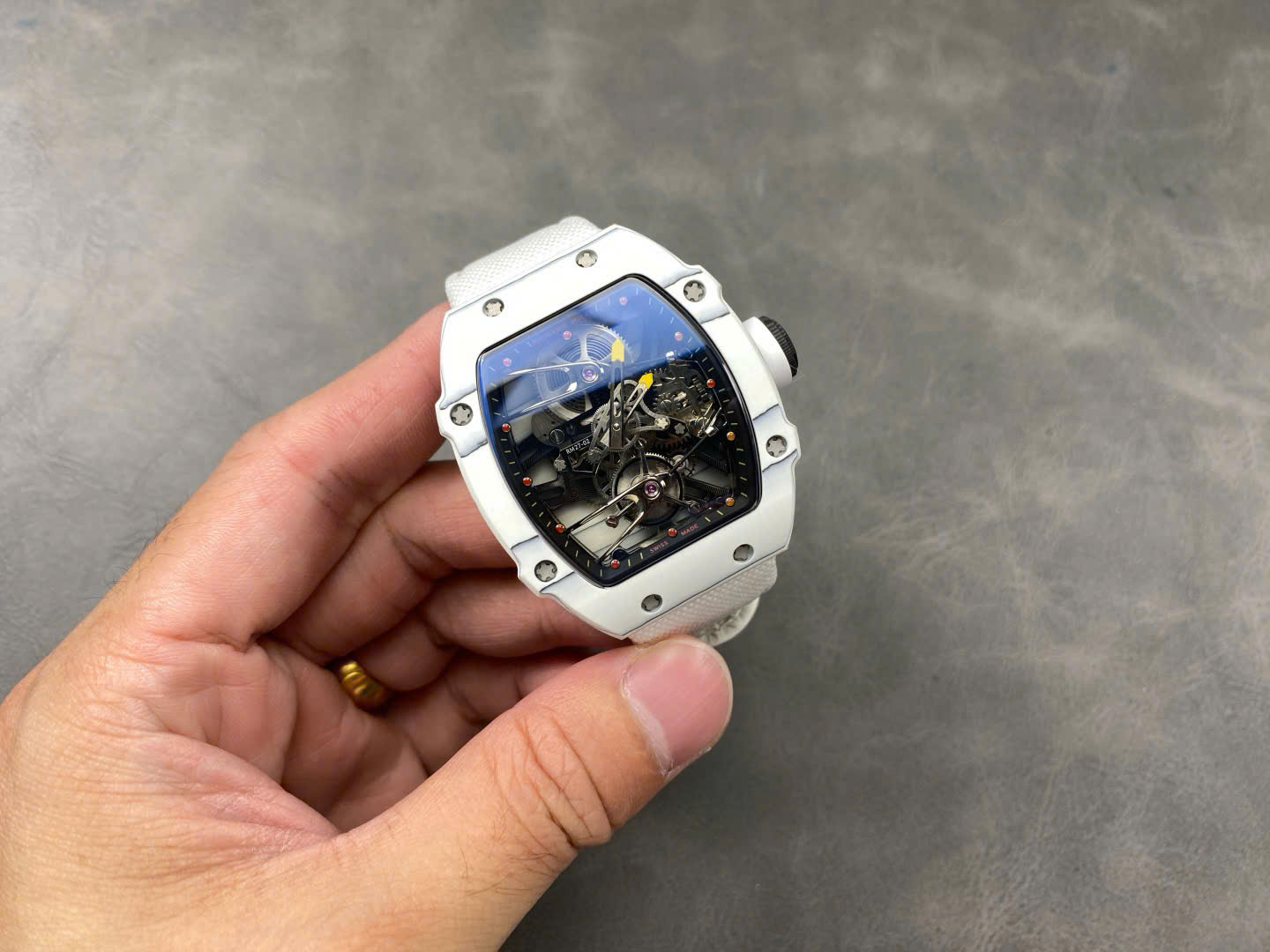 Dong-Ho-Richard-Mille-RM27-02-Rafael-Nadal-Tourbillon-Che-Tac-Carbon-Trang-40x48mm-2.jpg Richard Mille RM27-02 Rafael Nadal Tourbillon White Carbom Best Replica Watches 40x48mm - Image 1