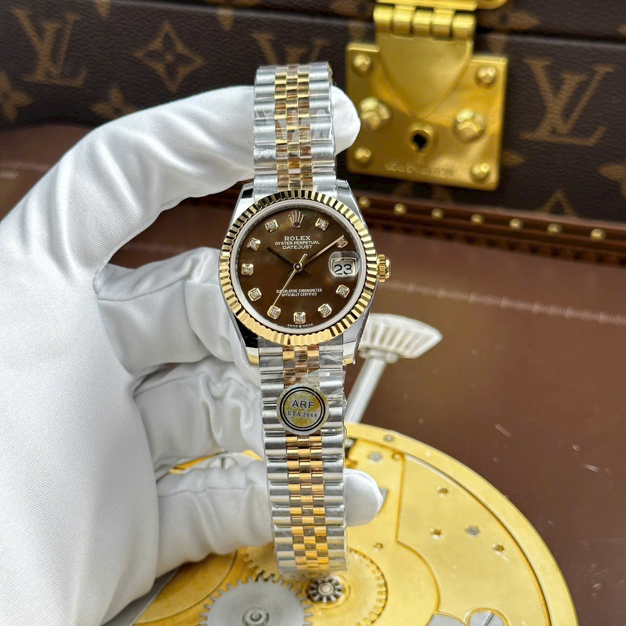 Dong-Ho-Rolex-DateJust-Replica-11-Mat-Kham-Xa-Cu-Nau-Nha-May-AR-31mm-7.jpg Rolex DateJust Replica Watches Mother Of Pearl Brown Dial AR Factory 31mm - Image 1