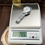 Rolex Day-Date Luxury Imitation Watches Mother Of Pearl Weight 212 Gram RC Factory 40mm - Image 2
