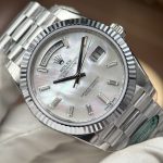 Rolex Day-Date Luxury Imitation Watches Mother Of Pearl Weight 212 Gram RC Factory 40mm - Image 4