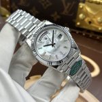 Rolex Day-Date Luxury Imitation Watches Mother Of Pearl Weight 212 Gram RC Factory 40mm - Image 3