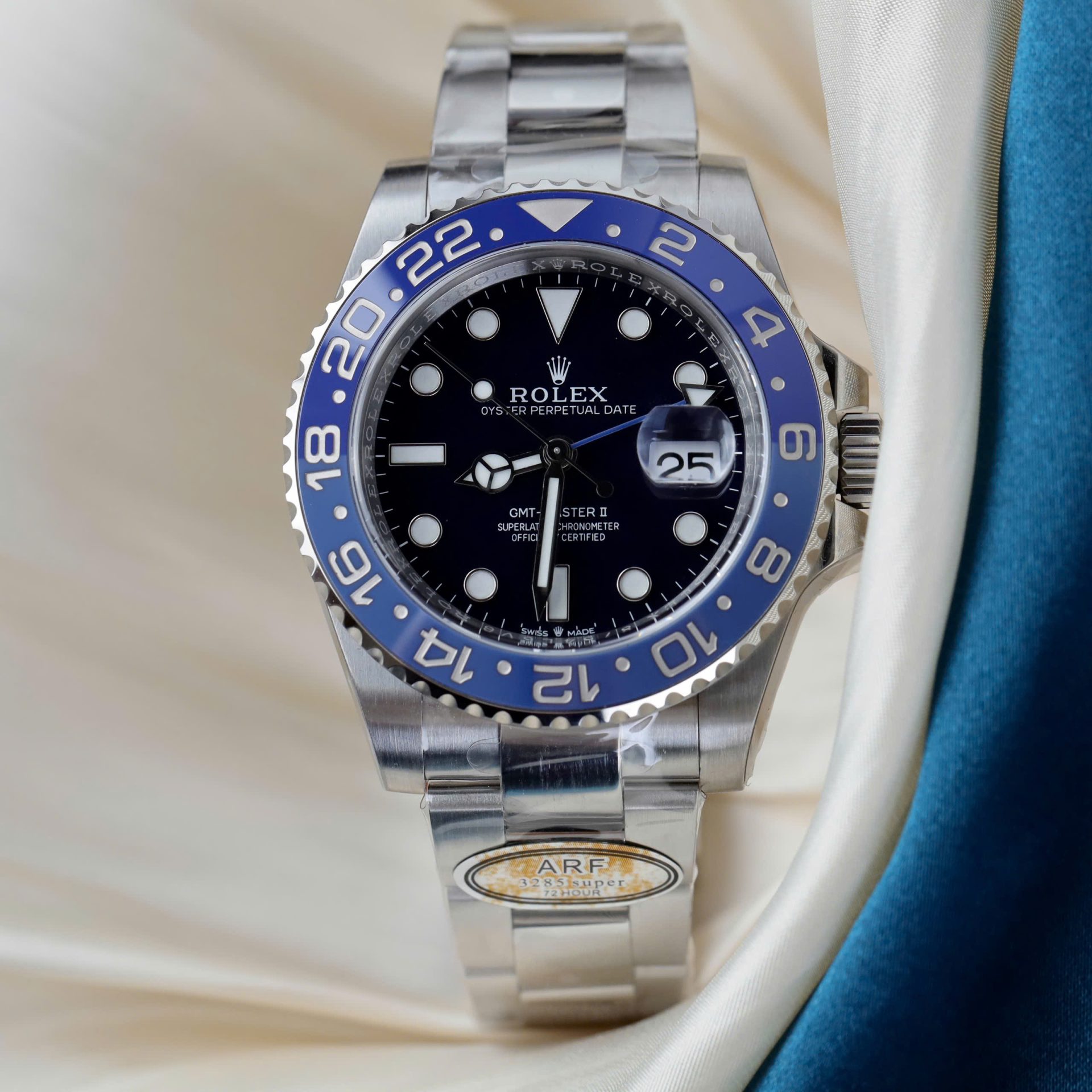 Dong-Ho-Rolex-GMT-Master-II-Replica-11-Mat-Den-Vien-Gom-Xanh-Day-Oyster-Xuong-AR-40mm-11.jpg Rolex GMT-Master II Imitation Watches Black Dial Bezel Blue Ceramic Oyster Strap AR Factory 40mm - Image 1
