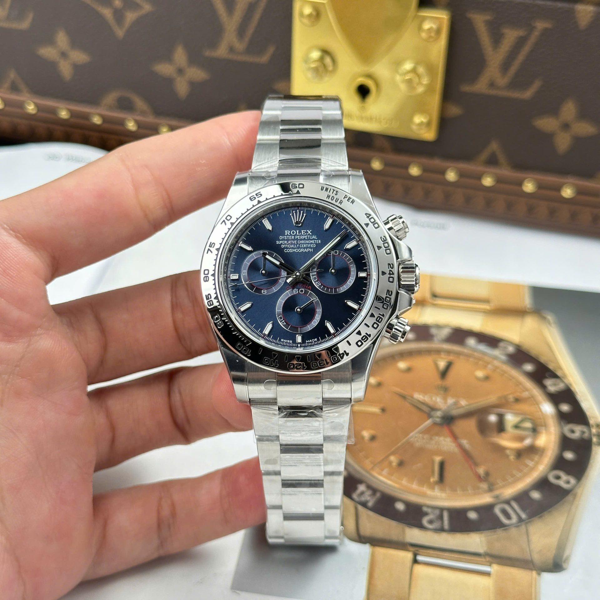 Dong-Ho-Rolex-Replica-11-Cosmograph-Daytona-126509-Mat-Xanh-Duong-Nha-May-THB-40mm-14.jpg Rolex Luxury Fake Watches Cosmograph Daytona 126509 Blue Dial THB Factory 40mm - Image 1