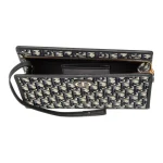 30 Montaigne Classic Toiletry Clutch – Size 30 - Image 2