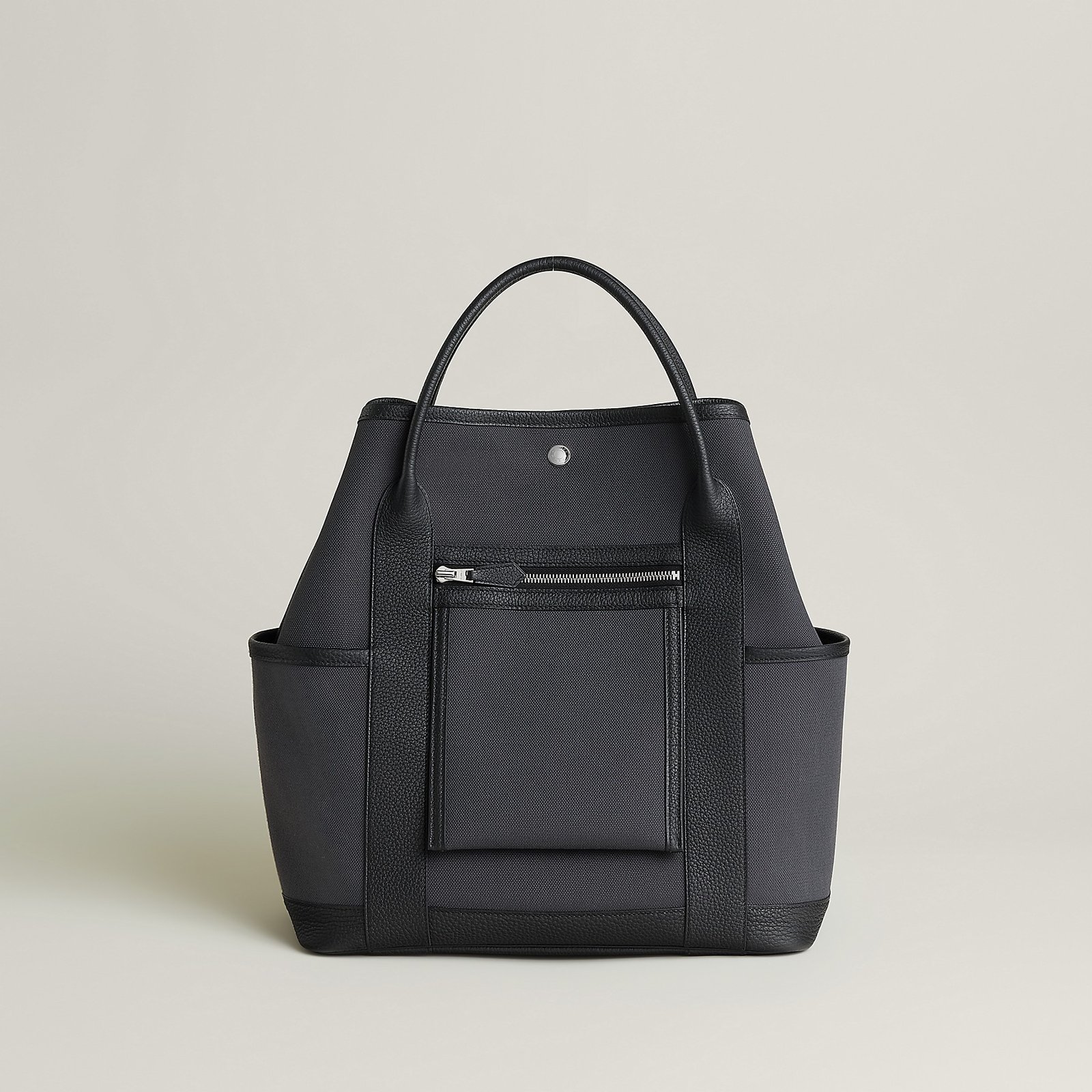 garden-party-pockets-vertical-bag-084260CKAC-front-wm-1-0-0-1800-1800-q99_g.jpg Garden Party pockets vertical bag H084260CKAC - Image 1